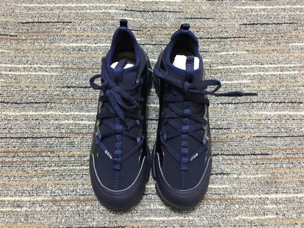 DR  Sneakers