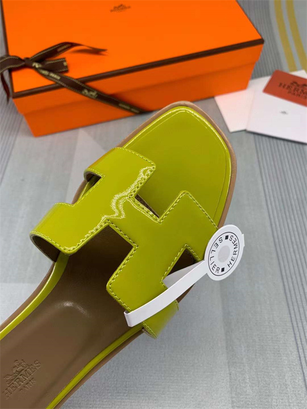 H Slipper