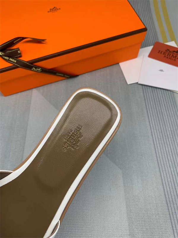 H Slipper