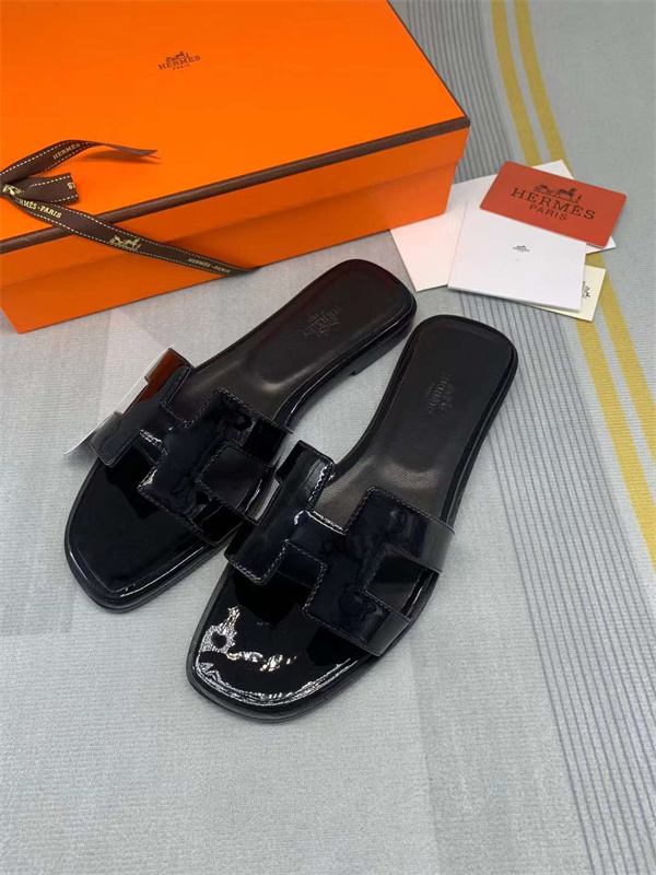 H Slipper