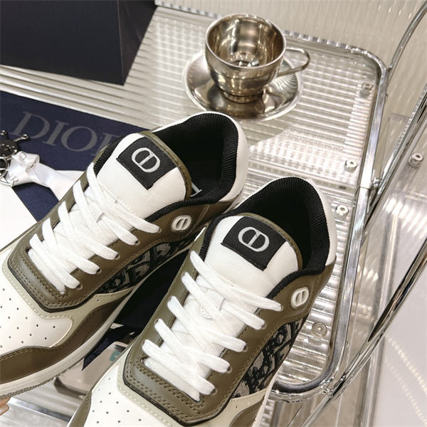 Dr B27 Sneaker