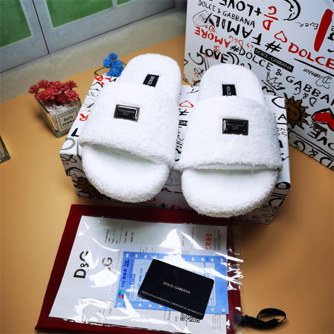 DG slipper 8