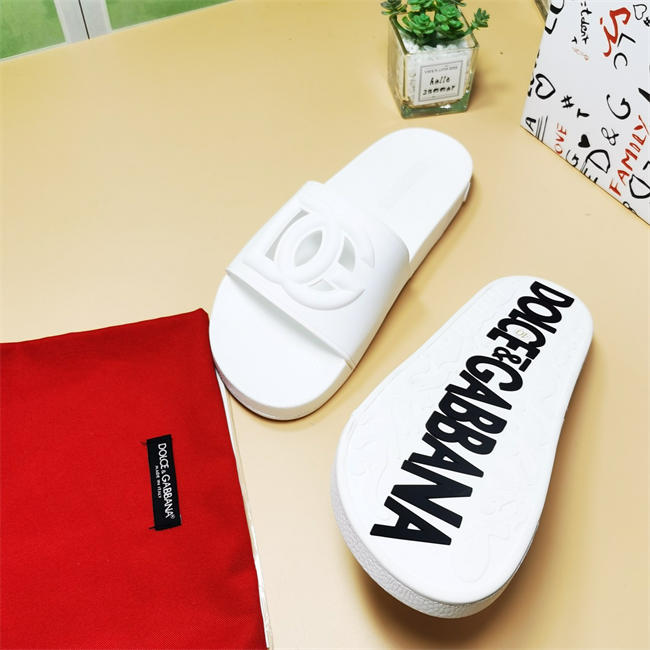 DG slipper 28