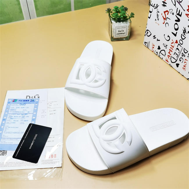 DG slipper 28
