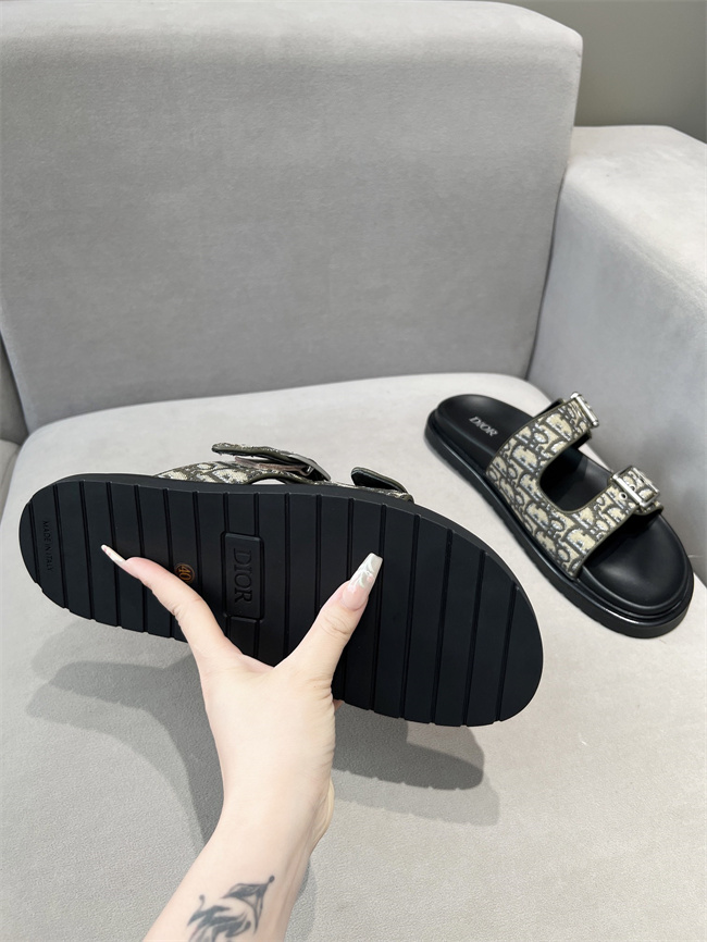 Dio Slipper
